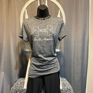 Women’s Under armor T-shirt